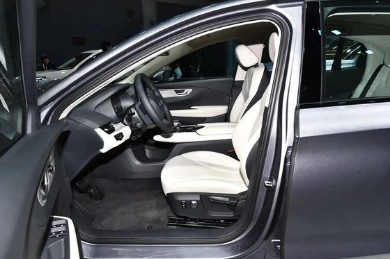 Benzin Atau Bahan Bakar Listrik 2024 Hongqi Eqm5 Mobil Hitam Warna Efisien Ventilasi Kursi